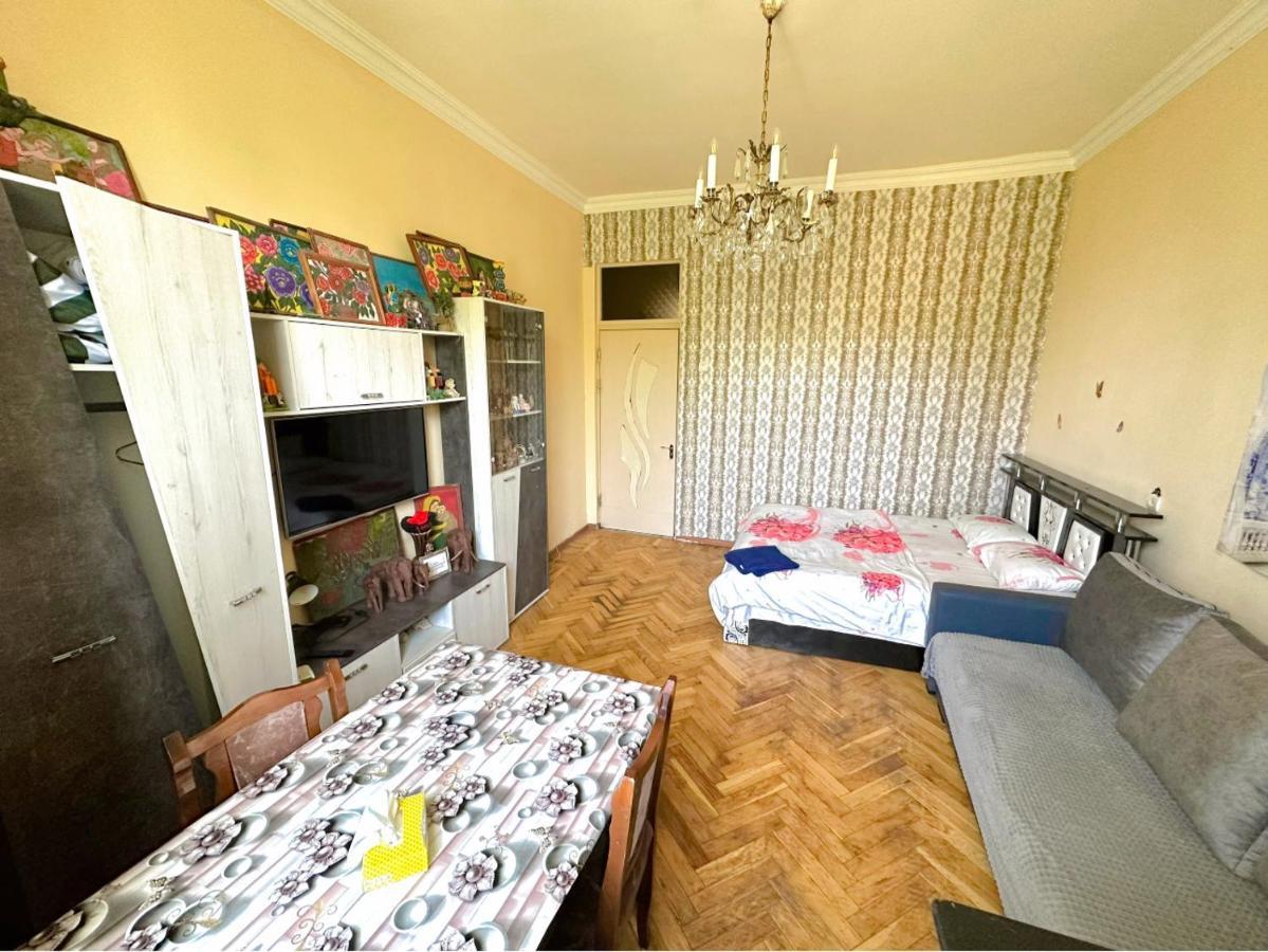 Karson Family Hostel & Guest House Erévan Extérieur photo